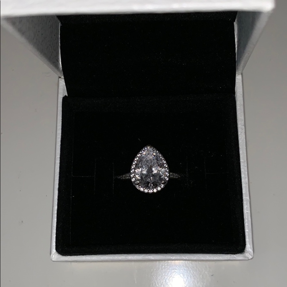 Pandora ring